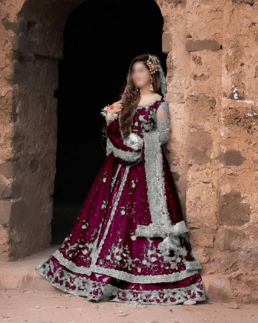 Kashees Burgundy Bridal Collection Net Maxi Replica – Hadiz outfit Kashees Burgundy Bridal Collection Net Maxi Replica – Hadiz outfit