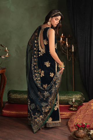 Iznik Luxury 9000 Micro Velvet Embroidered Suits