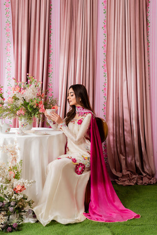 HADIZOUTFIT NEW WHITE SILK PARTY WEAR CGEZ-121