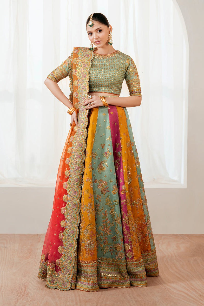 MEHNDI / MAYON DRESSES  Hadiz outfit
