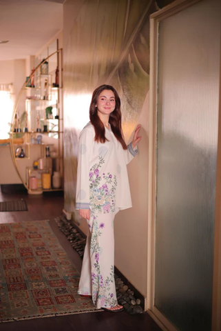 HANIYA AMIR NEW PRINTED SILK COLLECTION