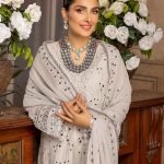 Ayeza-Khan-Chiffon-Suit-Replica-Suits