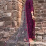 zainab-chottani-luxury-chikankari-lawn-collection-2022-humraaz-9b-_1_1024x1024_2x_885c53fe-ffd6-4298-be1f-e4ba36cb2312_1000x