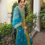 Akbar-Aslam-LAYALI-FORMALS-23-Pakistani-Ladies-Designer-Wear-at-Hoorain-UK036